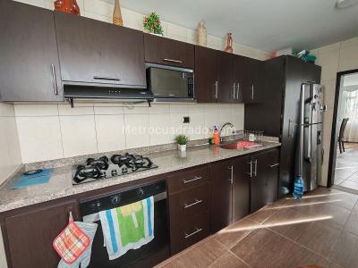 Casa de 5 alcobas en venta en 20 De Julio, Bogotá, 277 m² · foto 8 de 20