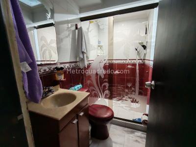 Casa de 5 alcobas en venta en 20 De Julio, Bogotá, 277 m² · foto 14 de 20