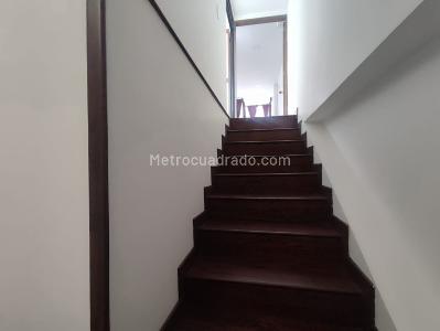 Casa de 5 alcobas en venta en El Recuerdo, Bogotá, 218 m² · foto 7 de 19