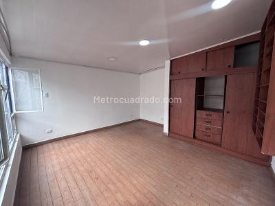 Casa de 5 alcobas en venta en Santa Lucia, Bogotá, 242 m² · foto 15 de 17