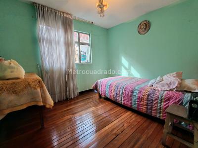 Casa de 5 alcobas en venta en Remanso, Bogotá, 238 m² · foto 13 de 20