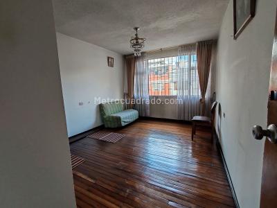Casa de 5 alcobas en venta en Remanso, Bogotá, 238 m² · foto 18 de 20