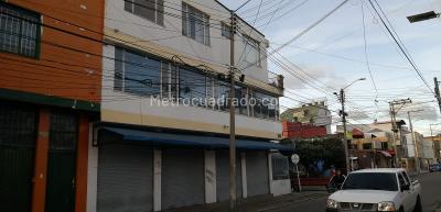 Casa de 5 alcobas en venta en La Española, Bogotá, 386 m² · foto 2 de 12