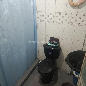 Casa de 5 alcobas en venta en Dindalito, Bogotá, 216 m² · foto 7 de 20