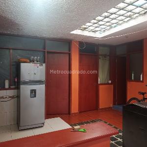 Casa de 5 alcobas en venta en Dindalito, Bogotá, 216 m² · foto 12 de 20