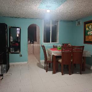 Casa de 5 alcobas en venta en Dindalito, Bogotá, 216 m² · foto 19 de 20