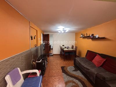 Casa de 5 alcobas en venta en Santa Lucia, Bogotá, 400 m² · foto 4 de 19