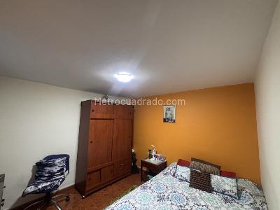 Casa de 5 alcobas en venta en Santa Lucia, Bogotá, 400 m² · foto 14 de 19
