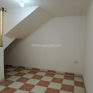 Casa de 5 alcobas en venta en Floralia Kennedy, Bogotá, 480 m² · foto 8 de 20