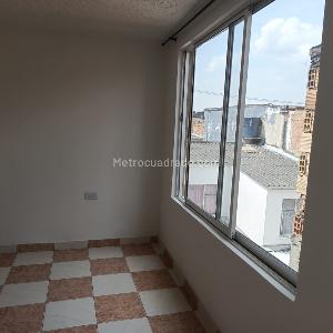 Casa de 5 alcobas en venta en Floralia Kennedy, Bogotá, 480 m² · foto 11 de 20