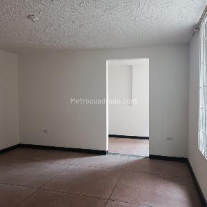 Casa de 5 alcobas en venta en Floralia Kennedy, Bogotá, 480 m² · foto 15 de 20
