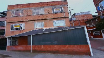 Casa de 5 alcobas en venta en Piamonte Ii Sector, Bogotá, 175 m² · foto 2 de 20