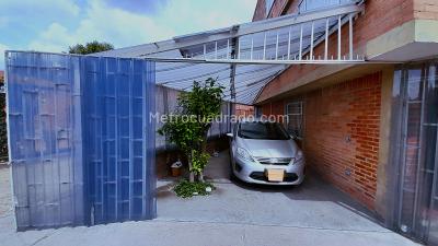 Casa de 5 alcobas en venta en Piamonte Ii Sector, Bogotá, 175 m² · foto 4 de 20
