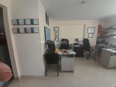 Casa de 5 alcobas en venta en Alqueria, Bogotá, 471 m² · foto 5 de 18