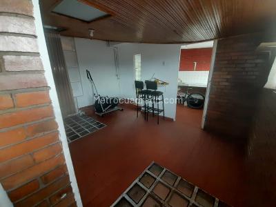 Casa de 5 alcobas en venta en Alqueria, Bogotá, 471 m² · foto 15 de 18