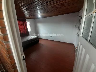 Casa de 5 alcobas en venta en Alqueria, Bogotá, 471 m² · foto 16 de 18