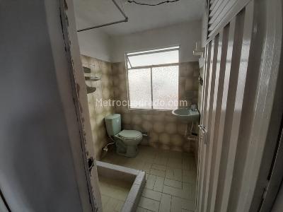Casa de 5 alcobas en venta en Alqueria, Bogotá, 471 m² · foto 17 de 18