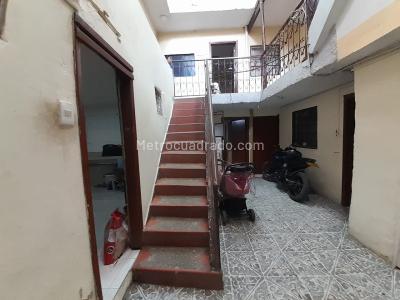 Casa de 5 alcobas en venta en Santa Librada, Bogotá, 300 m² · foto 10 de 20