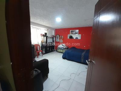 Casa de 5 alcobas en venta en Santa Librada, Bogotá, 300 m² · foto 13 de 20
