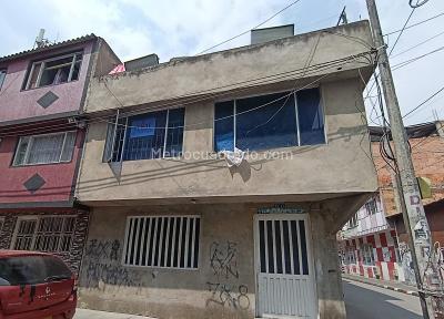 Casa de 5 alcobas en venta en Tayrona, Bogotá, 191 m² · foto 2 de 17