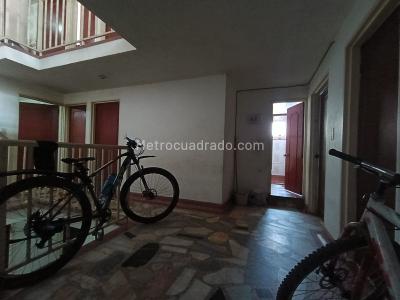 Casa de 5 alcobas en venta en Tayrona, Bogotá, 191 m² · foto 13 de 17