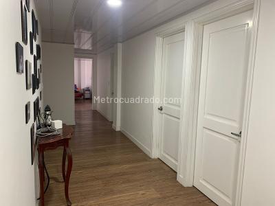 Apartamento de 5 alcobas en venta en La Riviera, Bogotá, 140 m² · foto 14 de 16