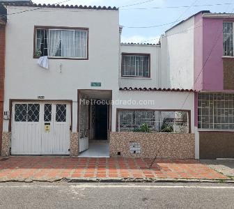 Casa de 5 alcobas en venta en Eduardo Frei, Bogotá, 260 m² · foto 3 de 20