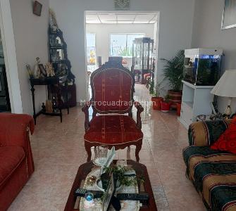 Casa de 5 alcobas en venta en Eduardo Frei, Bogotá, 260 m² · foto 5 de 20
