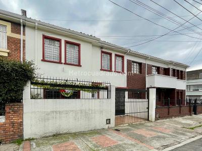 Casa de 5 alcobas en venta en Quesada, Bogotá, 318 m² · foto 2 de 20