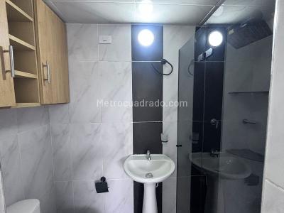Apartamento de 3 alcobas en venta en Candelaria La Nueva, Bogotá, 55 m² · foto 12 de 15