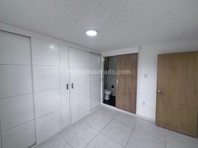 Apartamento de 3 alcobas en venta en Candelaria La Nueva, Bogotá, 55 m² · foto 13 de 15