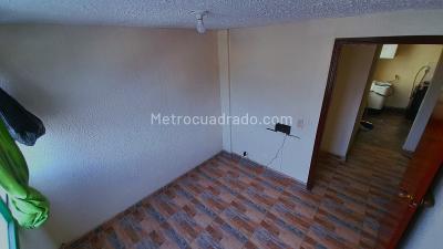 Casa de 5 alcobas en venta en Laureles Bosa, Bogotá, 521 m² · foto 16 de 20