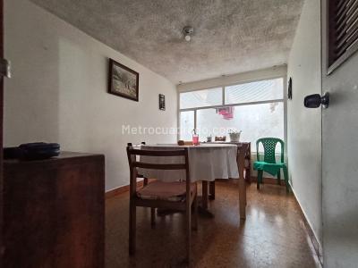 Casa de 5 alcobas en venta en Modelo Sur, Bogotá, 267 m² · foto 7 de 20
