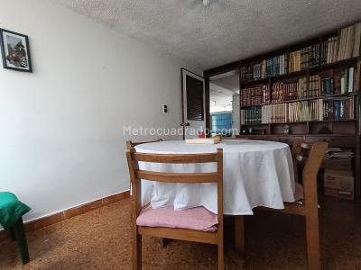 Casa de 5 alcobas en venta en Modelo Sur, Bogotá, 267 m² · foto 8 de 20