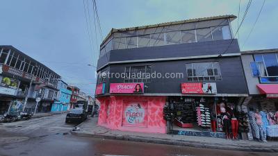 Casa de 3 alcobas en venta en Carlos Alban Bosa, Bogotá, 460 m² · foto 3 de 20