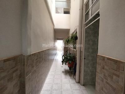 Casa de 5 alcobas en venta en La Libertad Barrios Unidos, Bogotá, 164 m² · foto 3 de 20