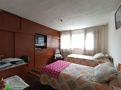 Casa de 5 alcobas en venta en La Libertad Barrios Unidos, Bogotá, 164 m² · foto 13 de 20