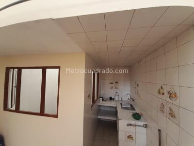 Casa en venta en Candelaria La Nueva, Bogotá · foto 8 de 15