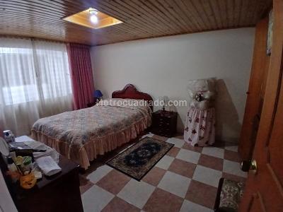 Casa de 5 alcobas en venta en La Campiña, Bogotá, 387 m² · foto 7 de 20