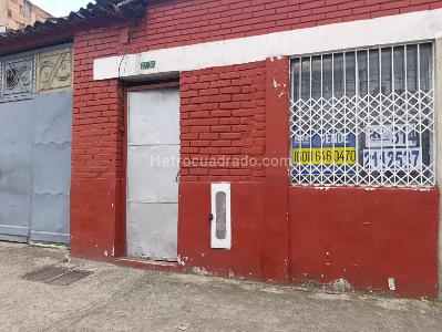 Casa de 5 alcobas en venta en El Olivo Fontibon, Bogotá, 259 m² · foto 2 de 20
