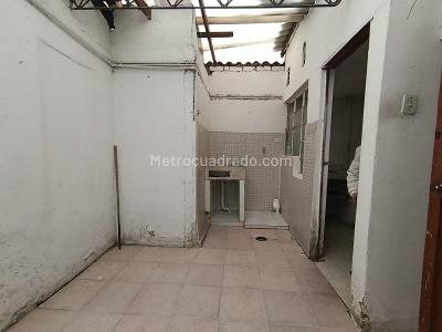Casa de 5 alcobas en venta en El Olivo Fontibon, Bogotá, 259 m² · foto 13 de 20