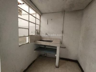 Casa de 5 alcobas en venta en El Olivo Fontibon, Bogotá, 259 m² · foto 17 de 20