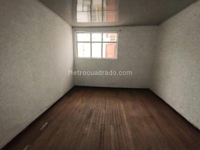 Casa de 5 alcobas en venta en El Olivo Fontibon, Bogotá, 259 m² · foto 18 de 20