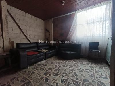 Casa de 5 alcobas en venta en El Olivo Fontibon, Bogotá, 259 m² · foto 20 de 20