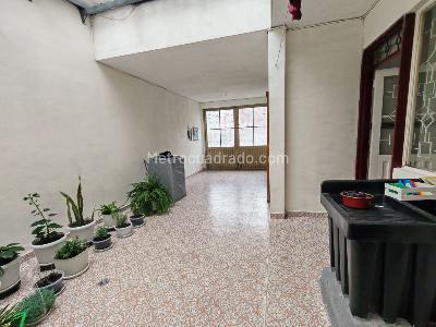 Casa de 5 alcobas en venta en Santa Matilde, Bogotá, 255 m² · foto 3 de 20