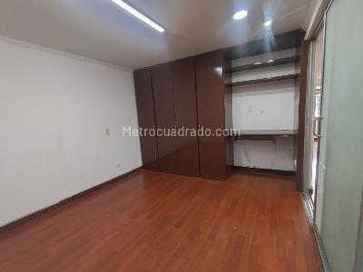 Casa de 5 alcobas en venta en Las Ferias, Bogotá, 280 m² · foto 4 de 20