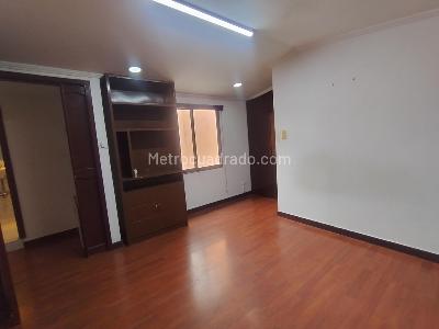 Casa de 5 alcobas en venta en Las Ferias, Bogotá, 280 m² · foto 8 de 20