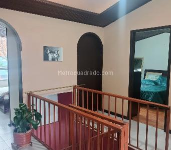 Casa de 5 alcobas en venta en La Pradera, Bogotá, 400 m² · foto 2 de 20