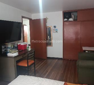 Casa de 5 alcobas en venta en La Pradera, Bogotá, 400 m² · foto 14 de 20