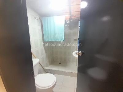 Casa de 5 alcobas en venta en Marco Fidel Suarez, Bogotá, 325 m² · foto 8 de 14